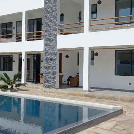 V-Szameitat Homes, Kongo River Diani Beach Eksteriør billede