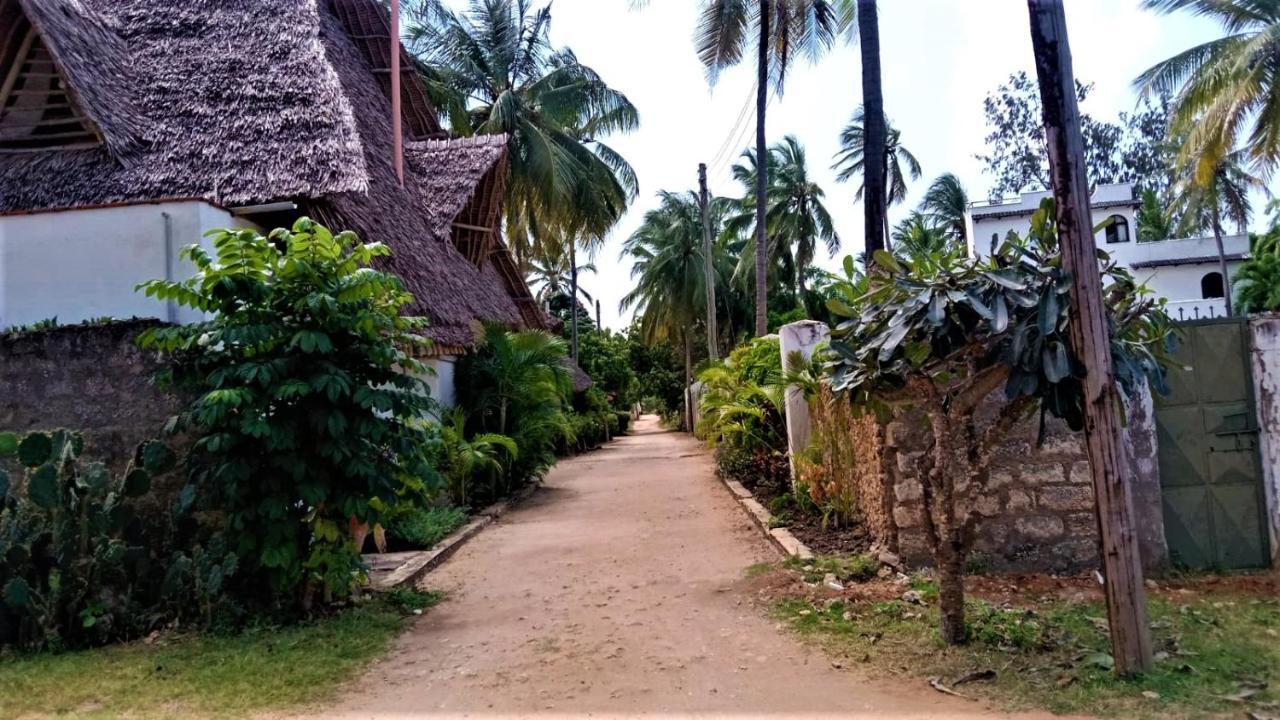 V-Szameitat Homes, Kongo River Diani Beach Eksteriør billede