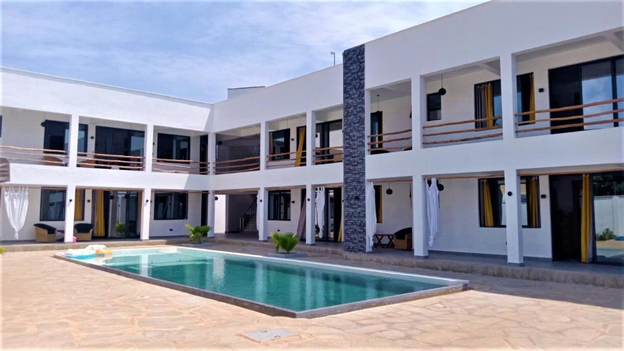 V-Szameitat Homes, Kongo River Diani Beach Eksteriør billede