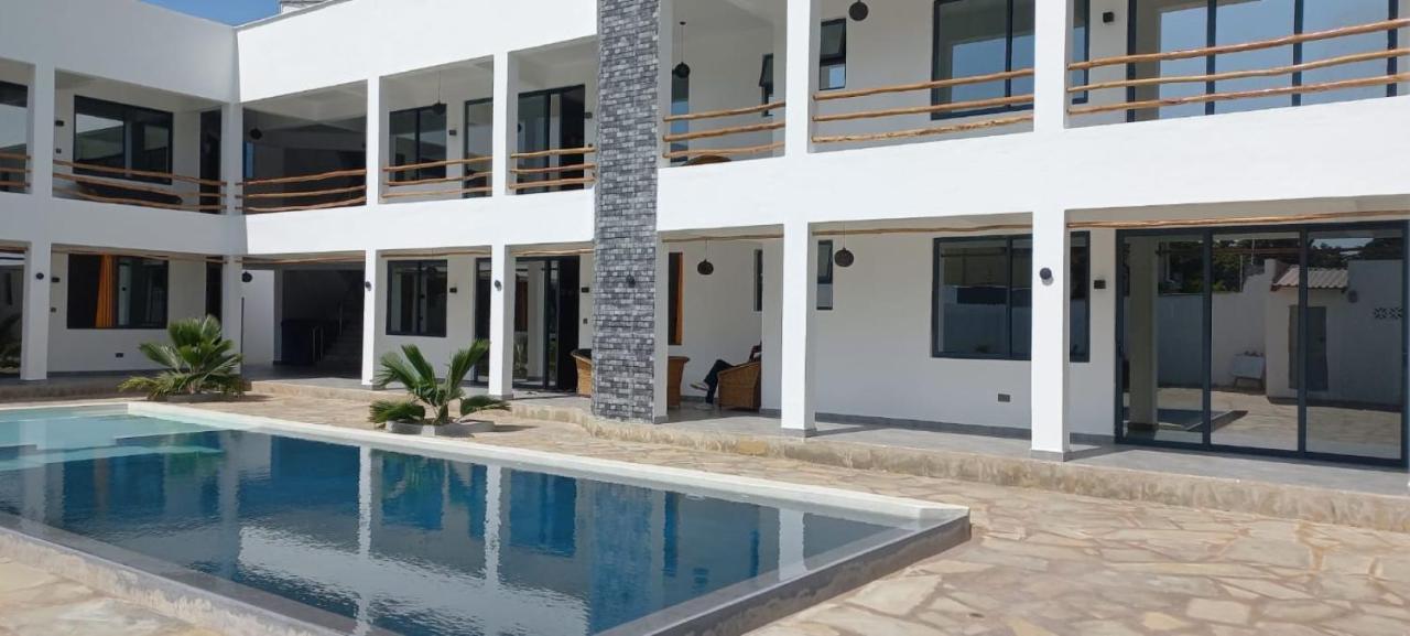 V-Szameitat Homes, Kongo River Diani Beach Eksteriør billede